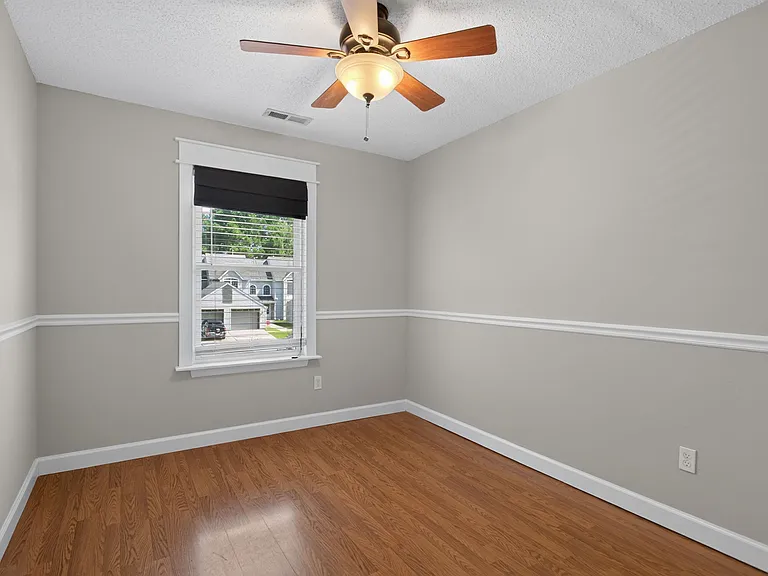 5113 Glenwood Way — Photo 6