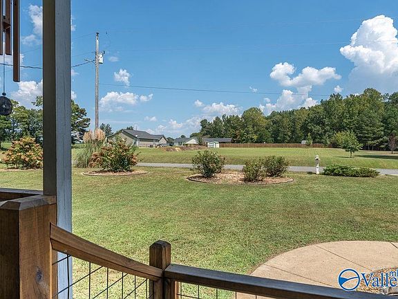 4th image of 240 County Road 497