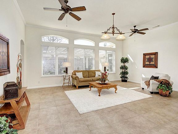 4th image of 10215 Paulsell Dr