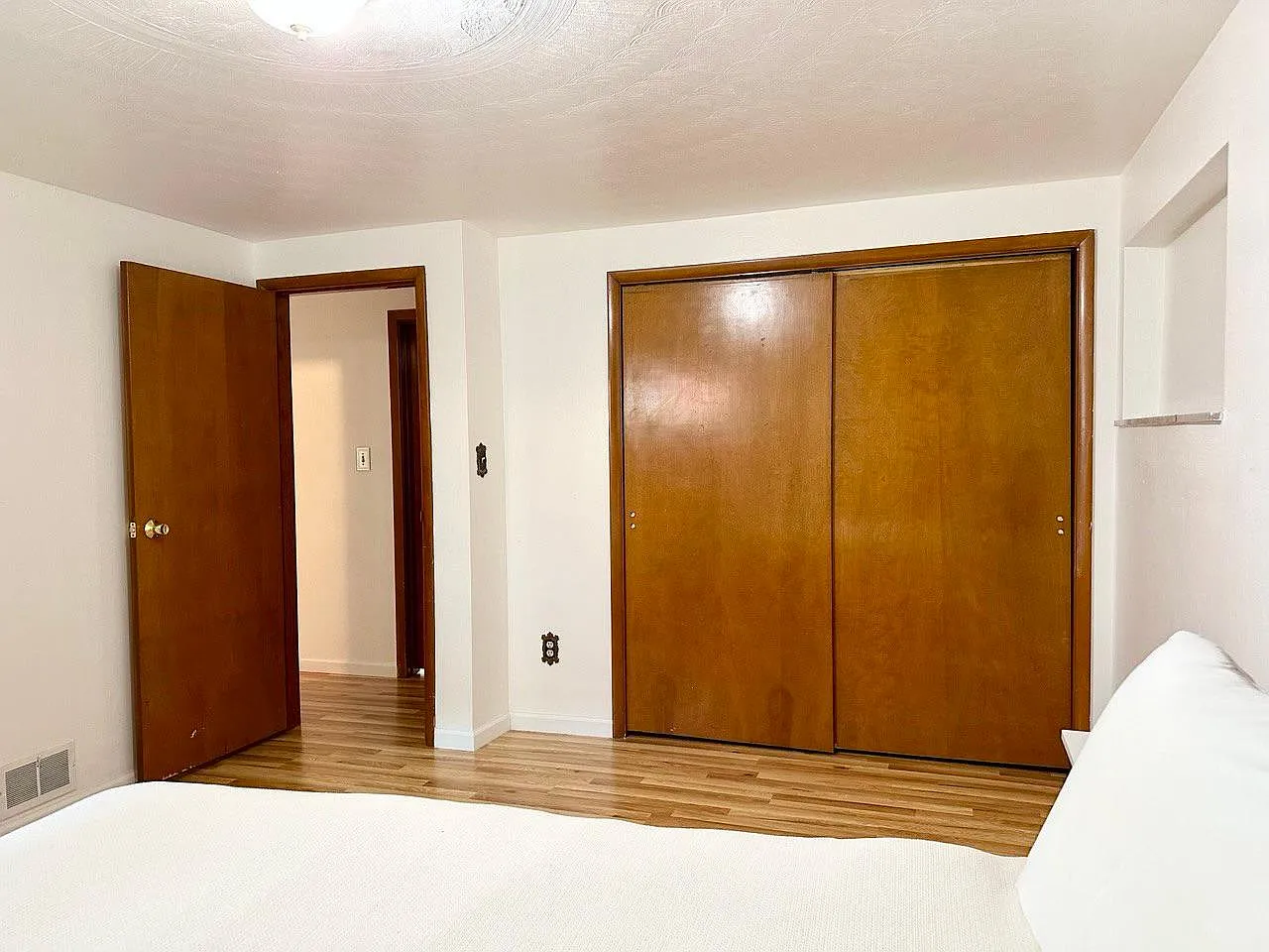 3 bed, 1500 sqft, $2,650 — Photo 3