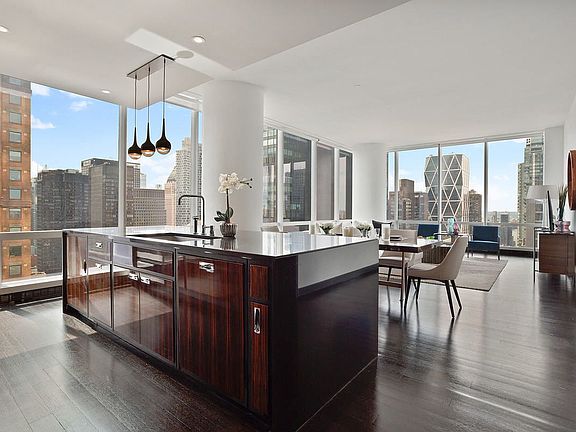 2nd image of 157 W 57th St APT 41B