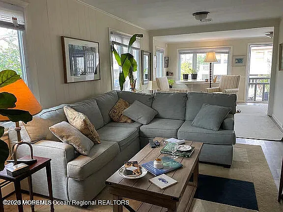 29 Huddy Ave — Photo 3