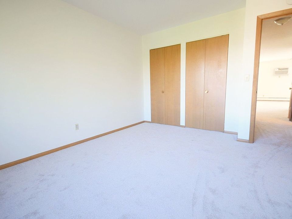 1st image of 529 Cleveland Ave S #2