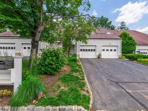 23 Aberdeen Dr, Mendham Boro, NJ 07945