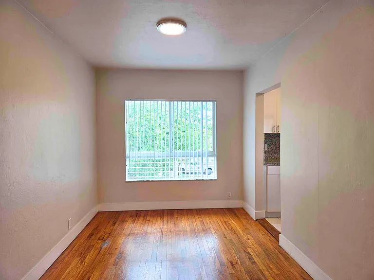701 NE 16th Ave #26 — Photo 2