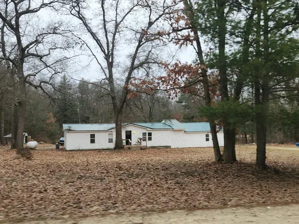 6925 Schow Rd, Holton, MI 49425