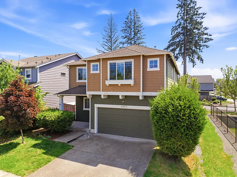 3091 Eagle Loop NE — Photo 1