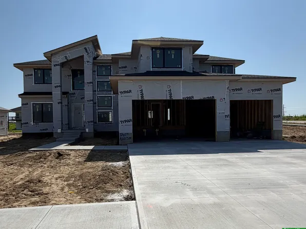 5407 213th St, Elkhorn, NE 68022