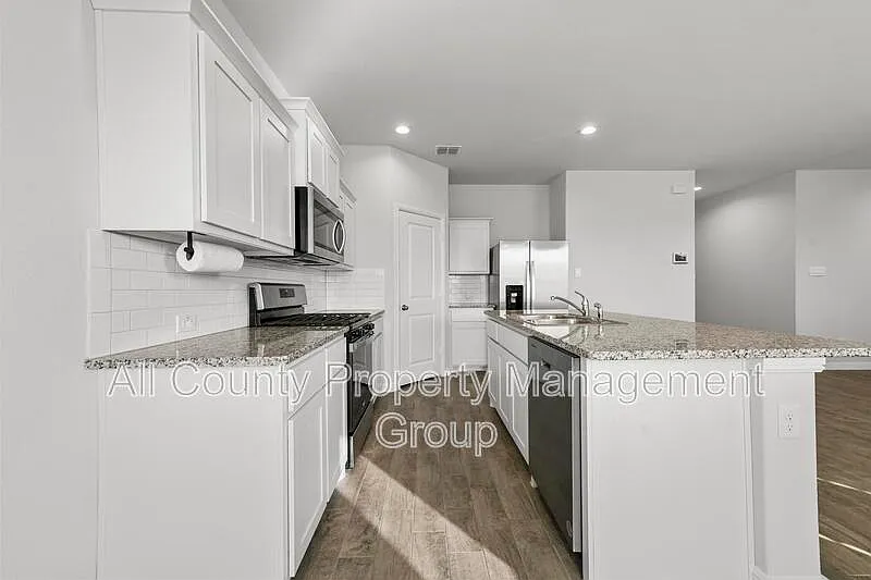 3 bed, 2.0 bath, 1488 sqft, $1,895 — Photo 4