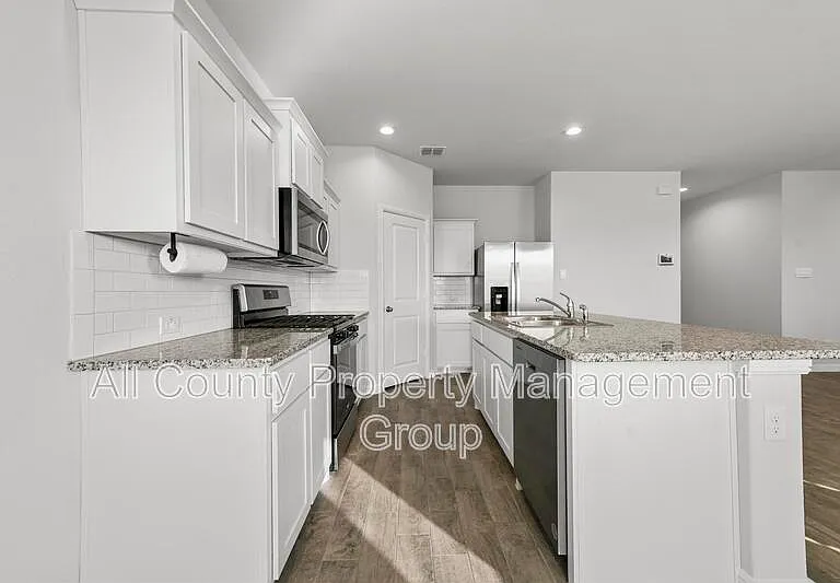 131 Orchard Pines Pl — Photo 4