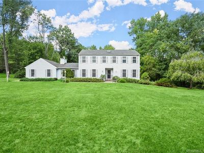 17 Cherokee Drive, Brookfield, CT, 06804
