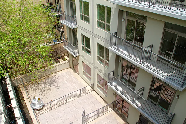 Rented by DYNY Inc | media 71