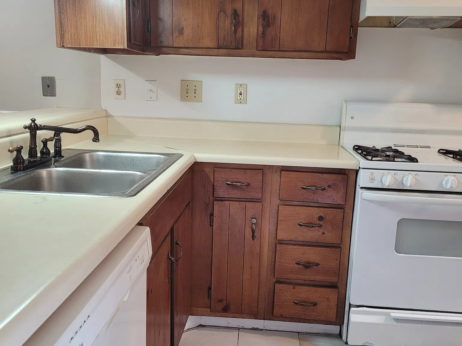 3 bed, 1092 sqft, $1,400 — Photo 3