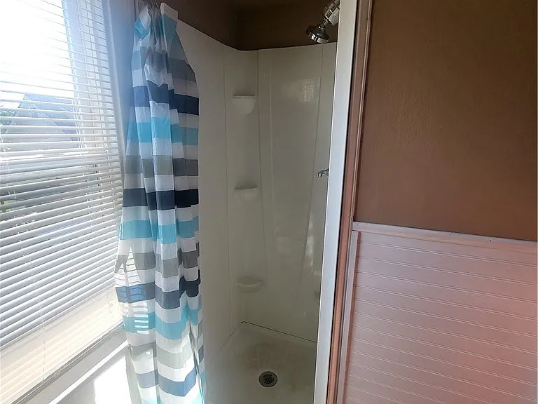 1368 Harlem Rd — Photo 12