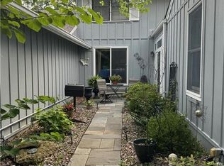 12772 Overbrook Rd, Leawood, KS 66209