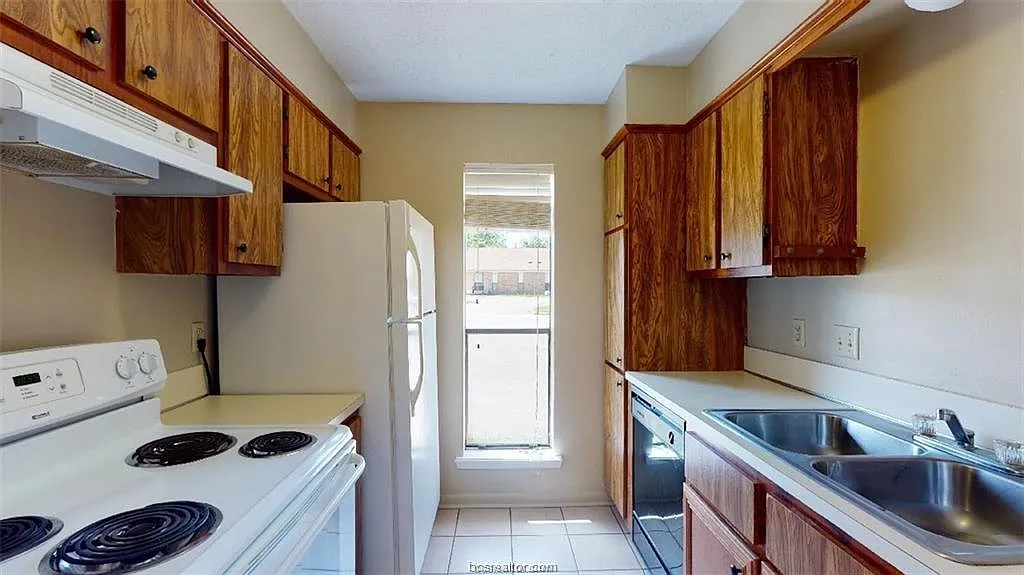2 bed, 1936 sqft, $1,250 — Photo 4