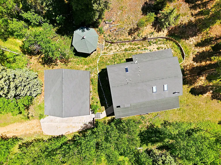 652 Bear Mountain Rd — Photo 31