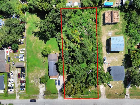 1017 Wall St, Houston, TX 77088