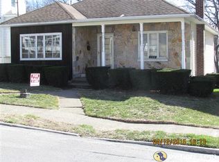 136 E Pine St, Dunmore, PA 18512