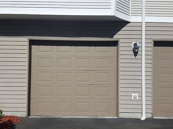 5th image of 1002 9th Ave SE APT D201