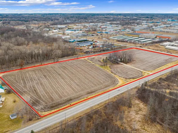 1141 Lakeview Dr, Green Bay, WI 54313