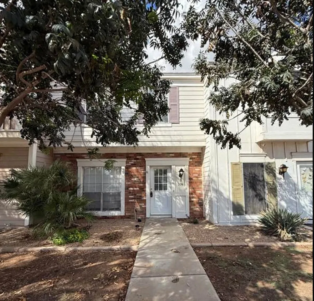 2 bed, 3.0 bath, 1200 sqft, $1,799 — Photo 1