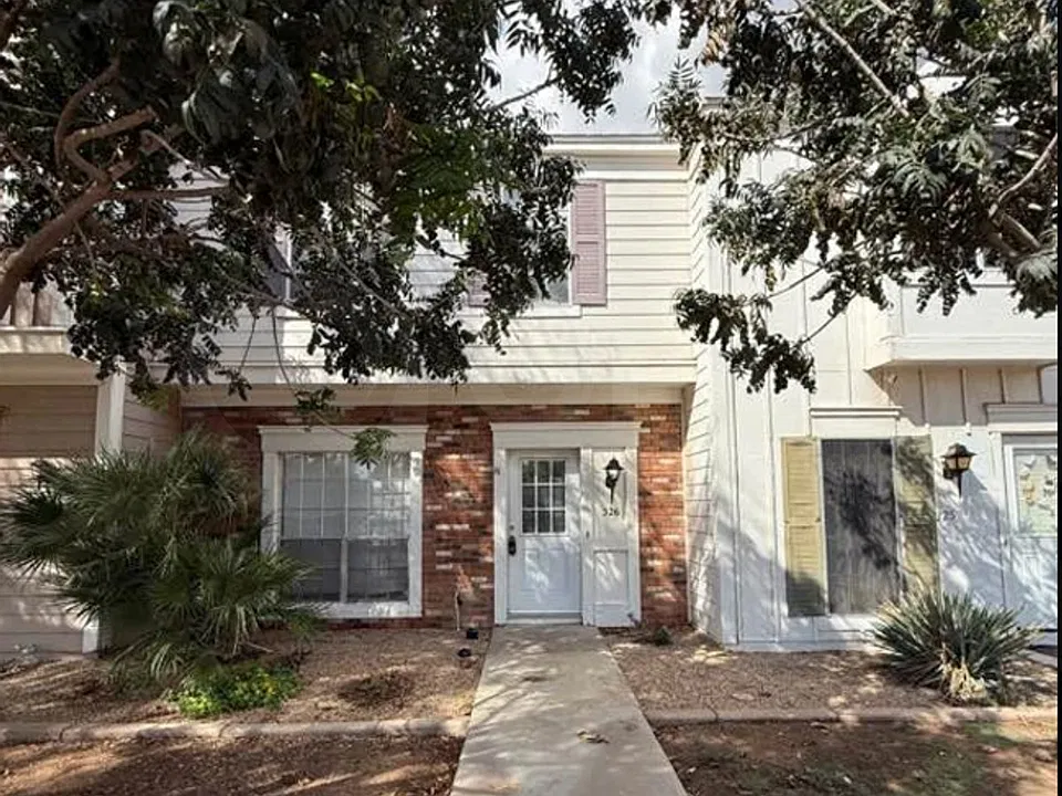 1601 N Saba St #326