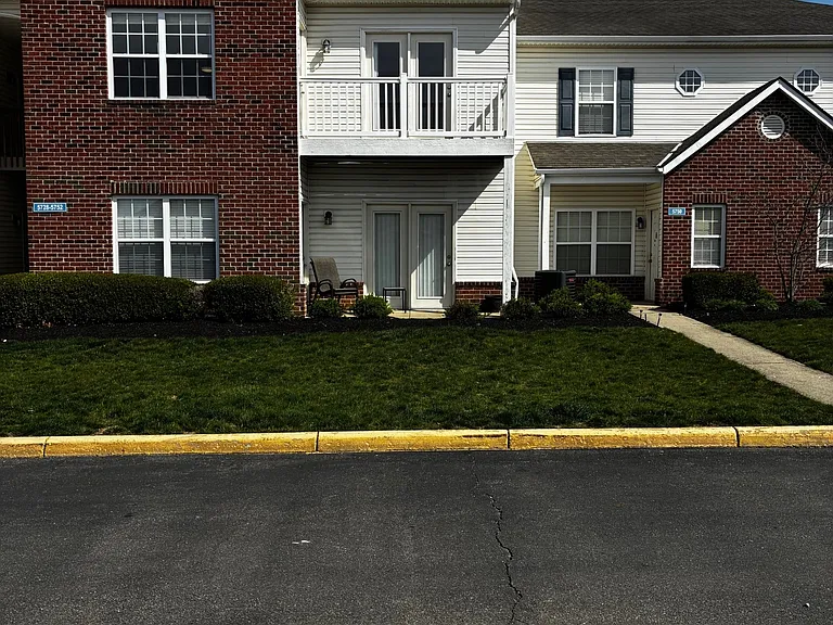 Chantry Village Apartments — Photo 8