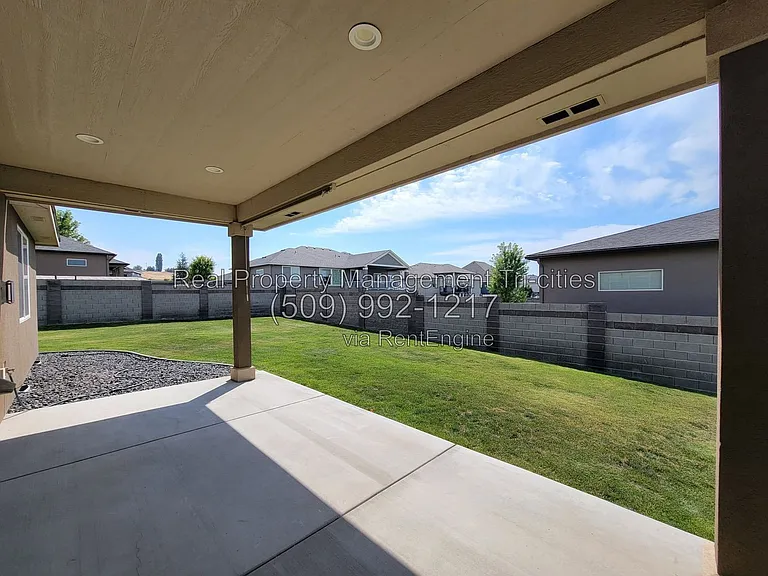 1108 S Kansas Pl — Photo 28