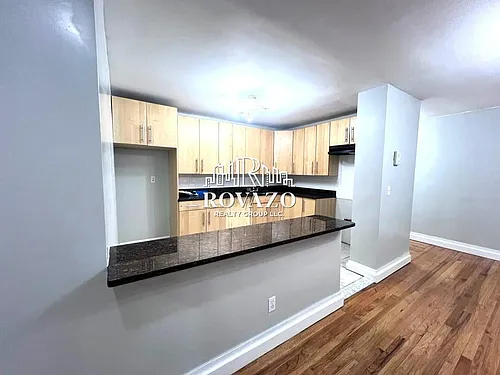 602-603 Elizabeth Ave #3C Photo 1
