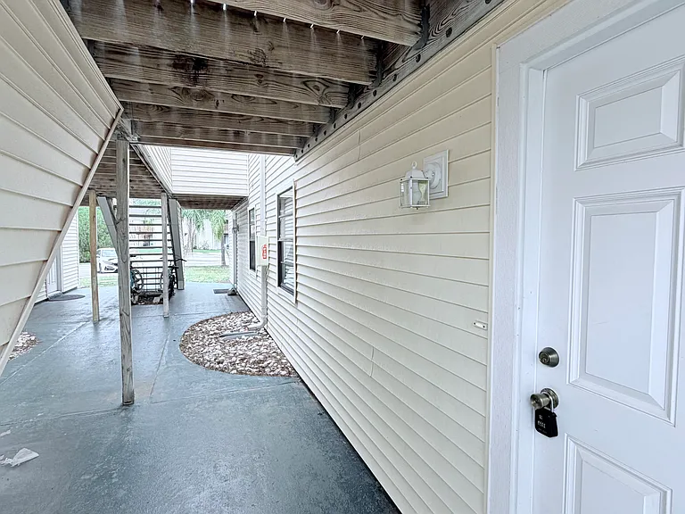 131 Sabal Ct #E — Photo 1
