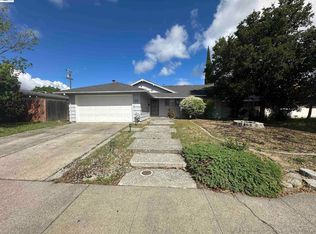 378 Acacia St, Fairfield, CA 94533