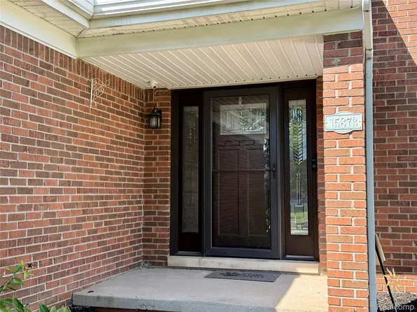 15873 Nathan Dr, Macomb, MI 48044