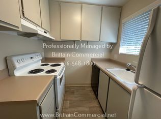 2718 U St APT 2, Sacramento, CA 95818