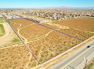 5 Palmdale Rd, Adelanto, CA 92301