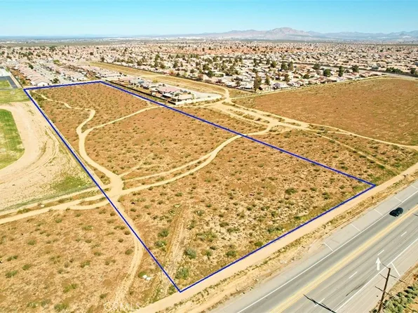 5 Palmdale Rd, Adelanto, CA 92301