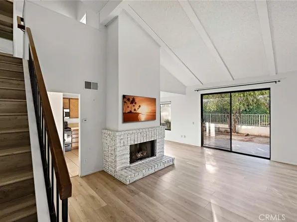 921 Creekside Dr, Fullerton, CA 92833