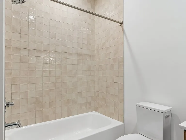 The E at 1016 NW 67th Street — Photo 17