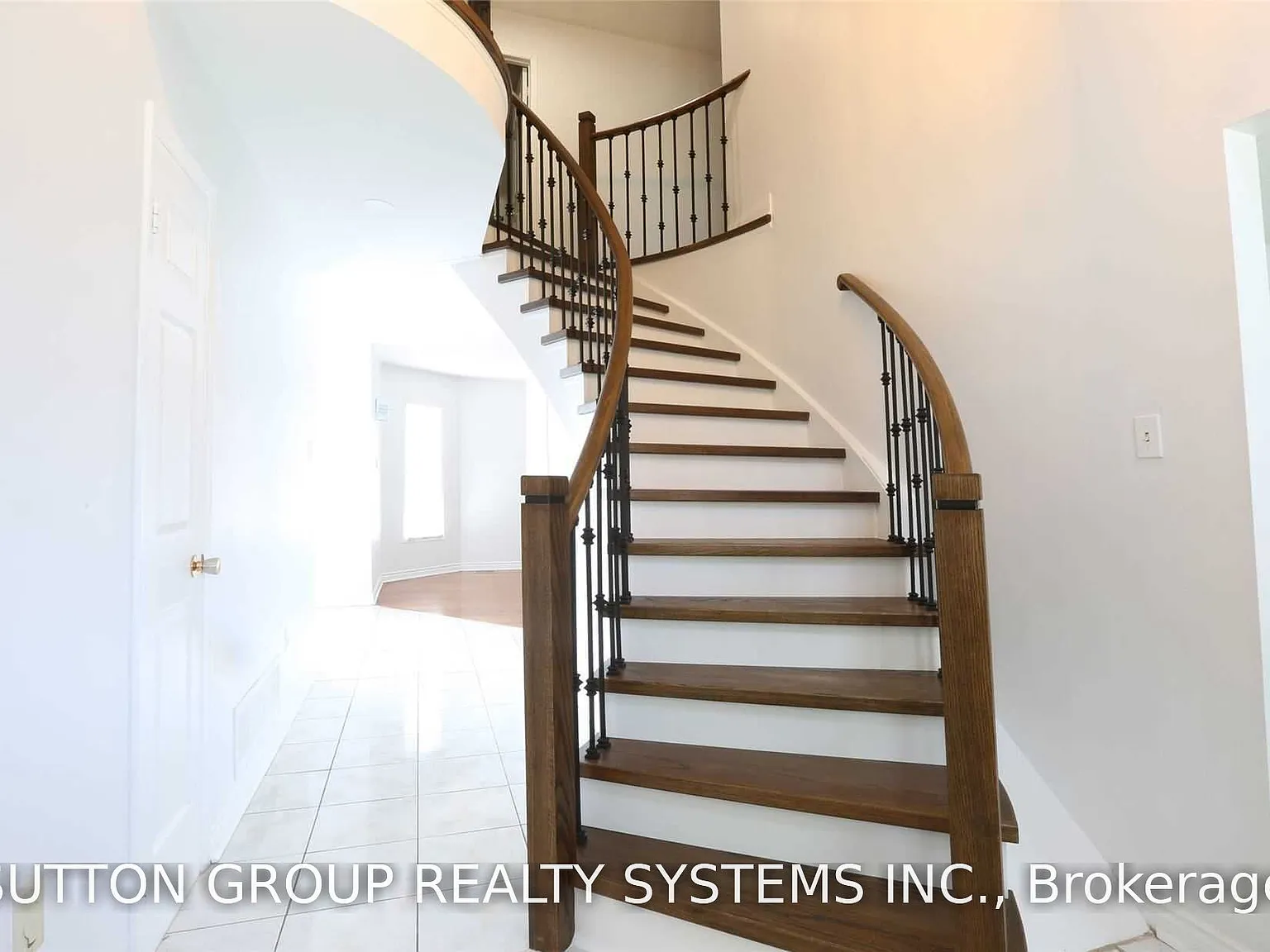 4 bed, $3,400 — Photo 2