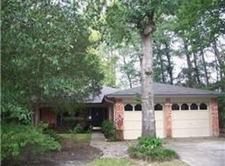421 Rolling Hills Dr, Conroe, TX 77304