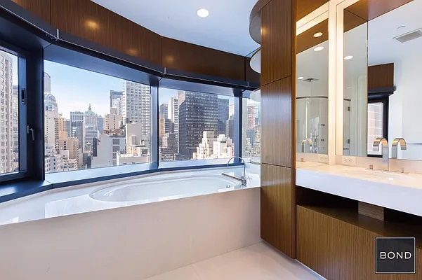 Rented by Bond New York | media 25