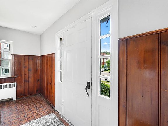 4th image of 1219 Delta Ave