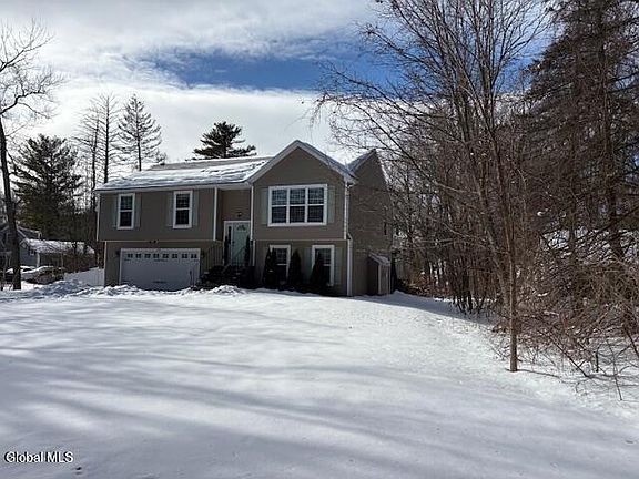 5th image of 647 Pearse Road