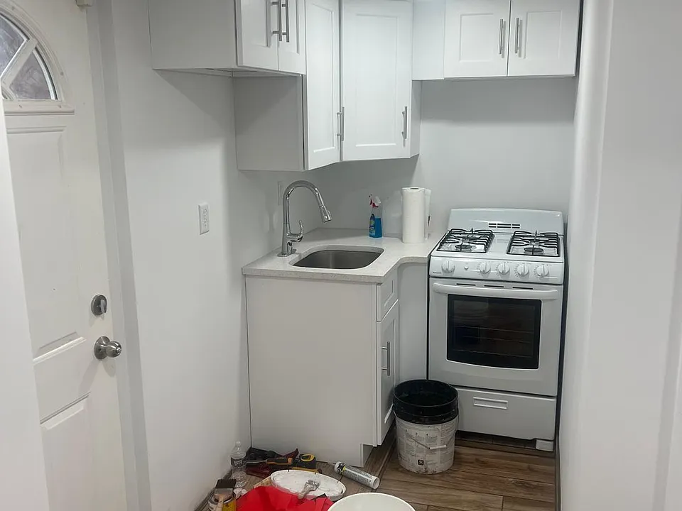 37 Courter Ave #1A