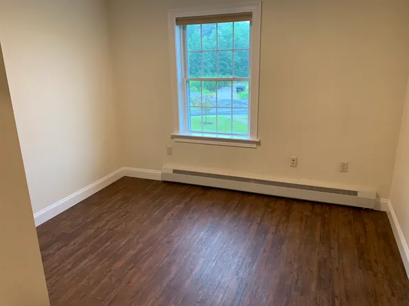 33 Cottage Ln #B-2, New London, NH 03257