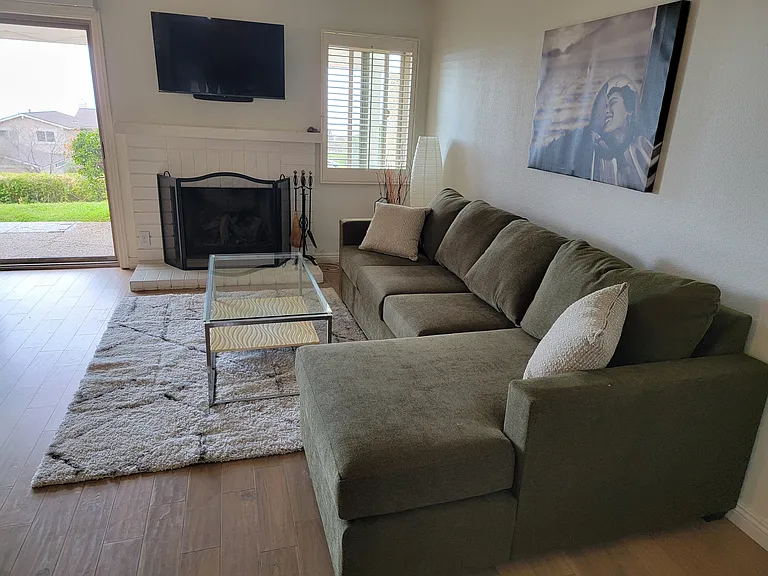 240 Calle Cuervo — Photo 17