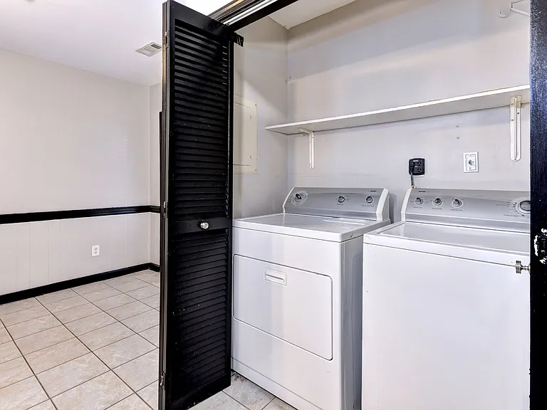 9106 Lost Forest Dr — Photo 13