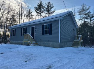 32 Olde Farnham Rd, Alfred, ME 04002
