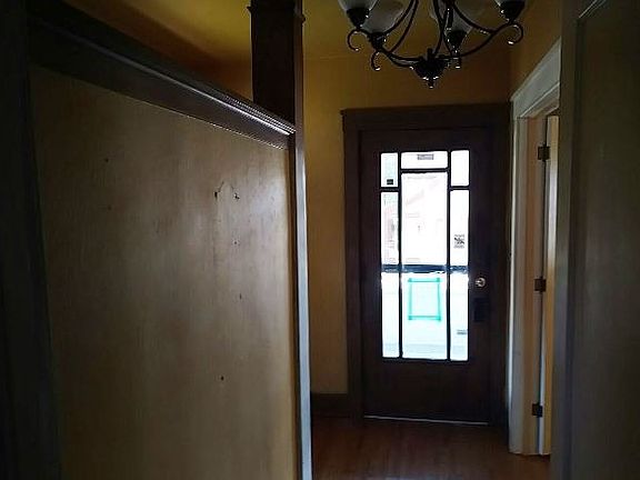 2nd image of 1916 Hutchins Ave