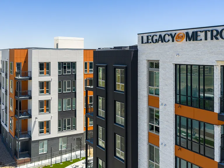 Legacy Metro 525 — Photo 34